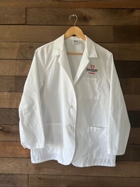 Davenport University Nursing Lab Coat Size Medium
